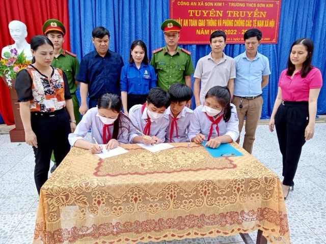 Tuyên truyền pháp luật, Luật ATGT và bạo lực học đường